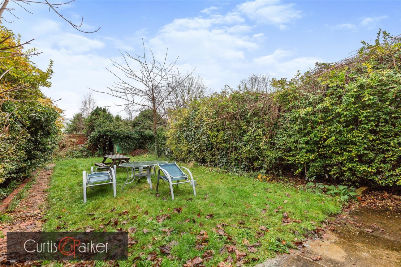 Gunnersbury Avenue, Acton, W3