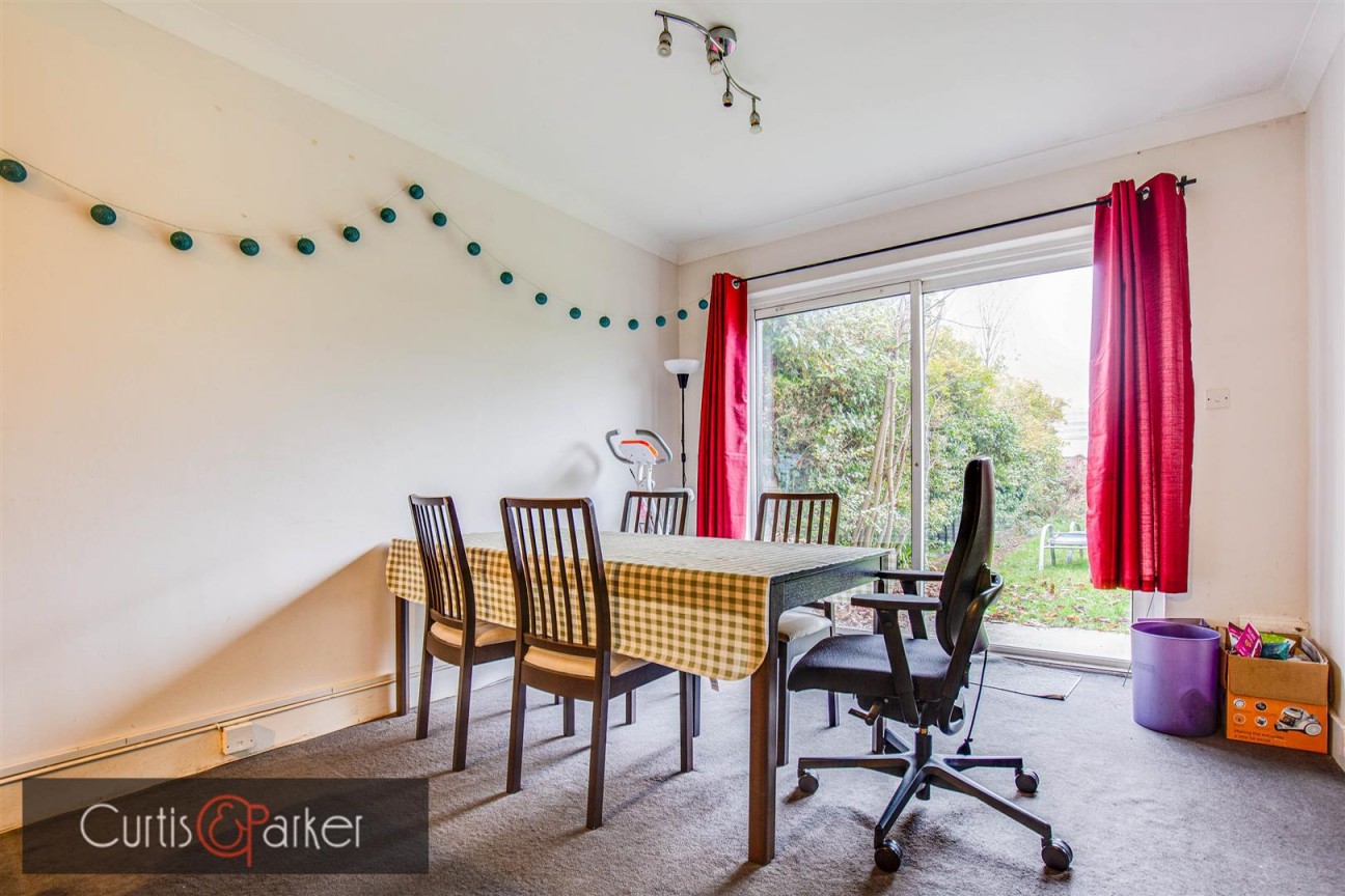 Gunnersbury Avenue, Acton, W3