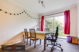 Gunnersbury Avenue, Acton, W3