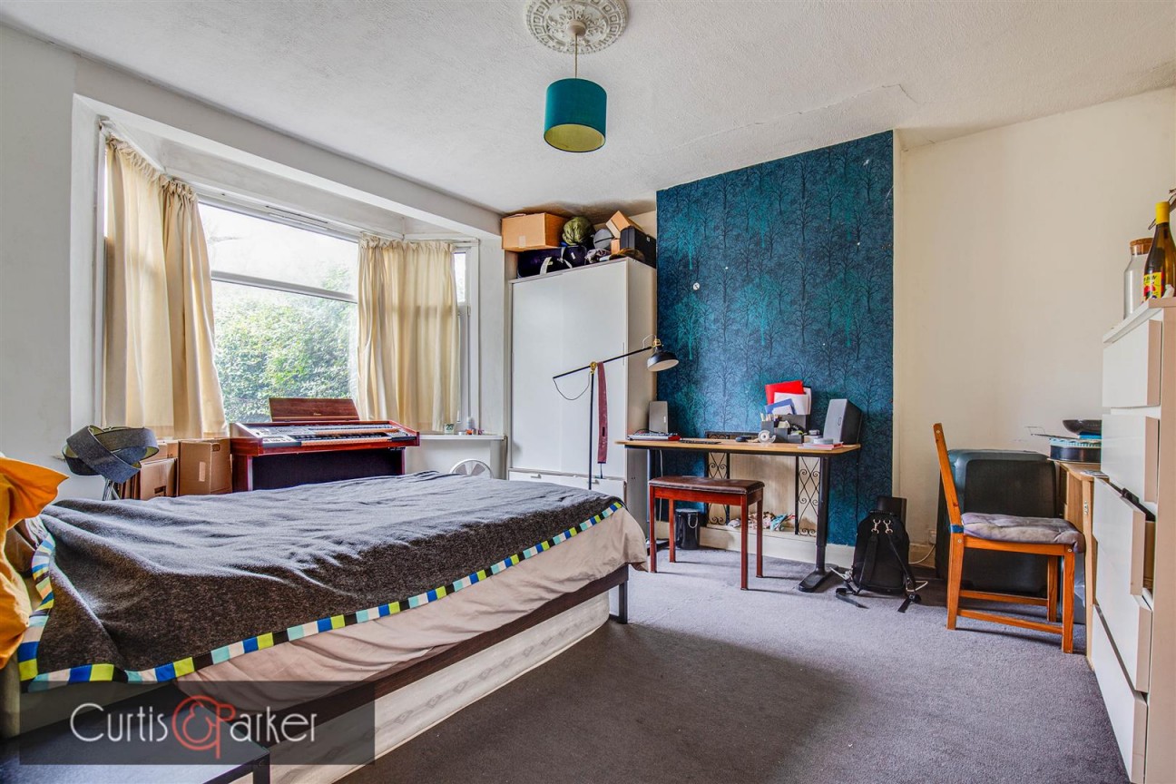 Gunnersbury Avenue, Acton, W3