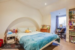 Gunnersbury Avenue, Acton, W3