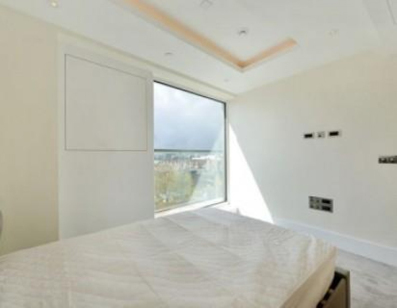 375 Kensington High Street, London