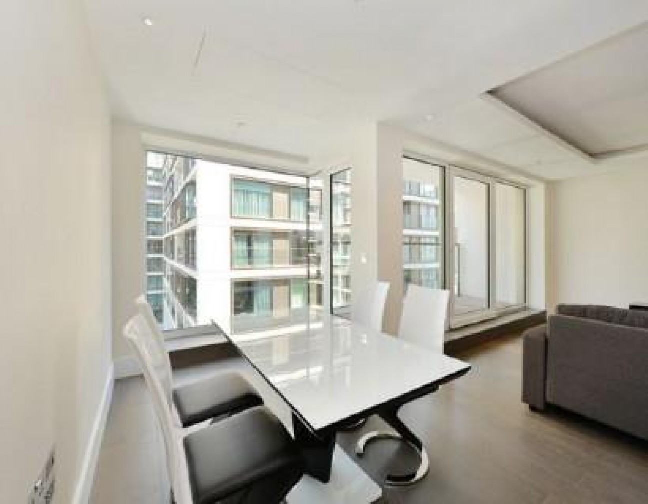 375 Kensington High Street, London