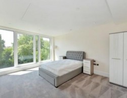 375 Kensington High Street, London