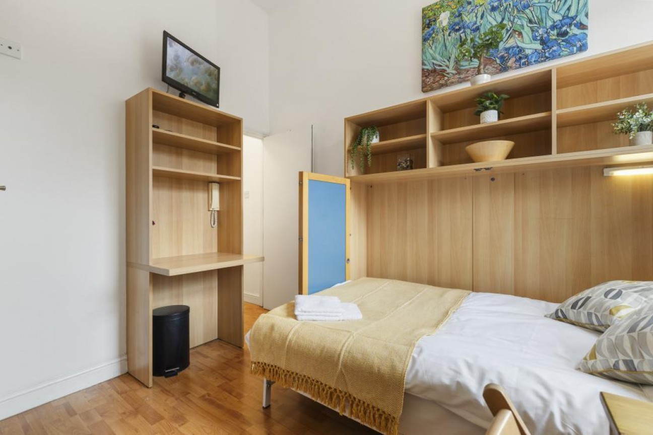 West Cromwell Road, Earls Court, SW5