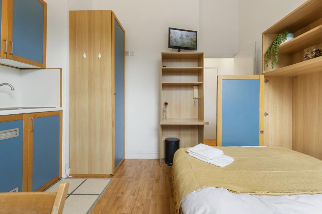 West Cromwell Road, Earls Court, SW5