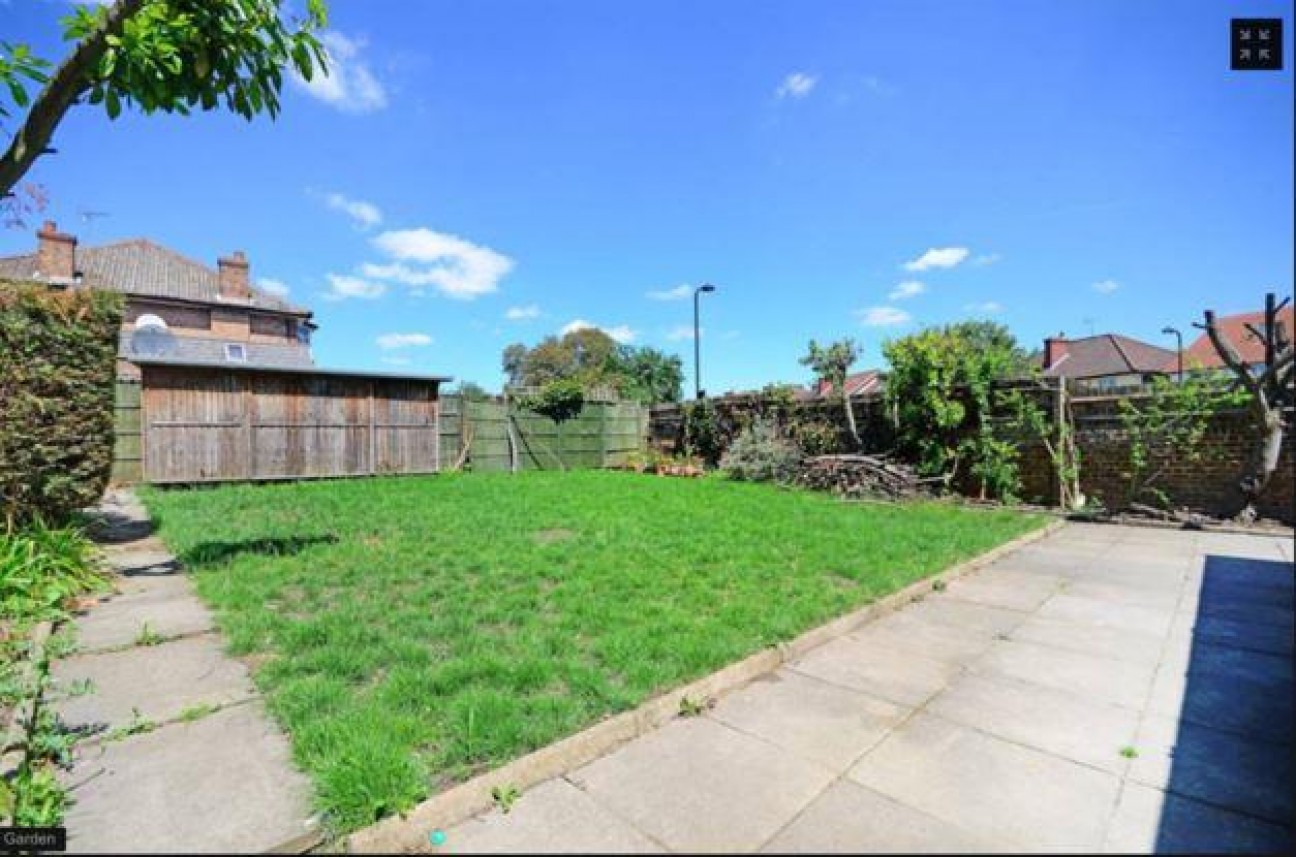 St Dunstans Gardens, Acton, W3
