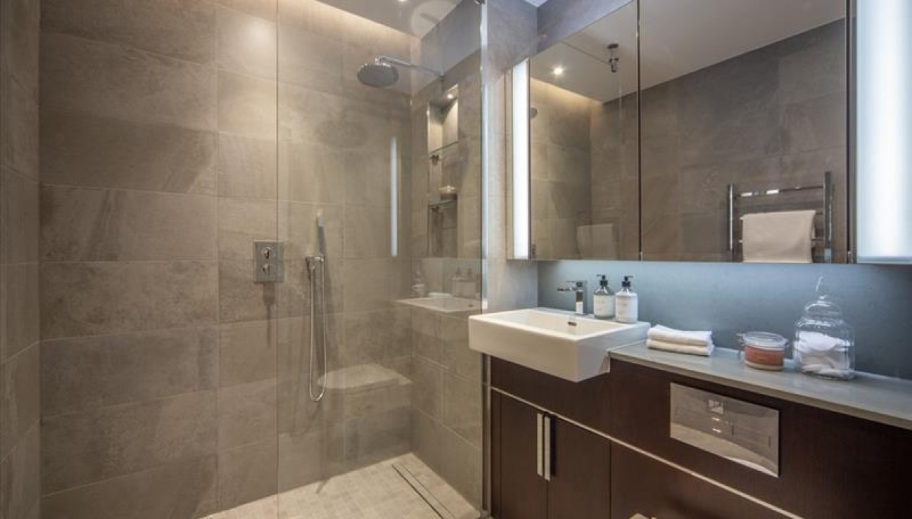 The Residence, Charles Clowes Walk, London