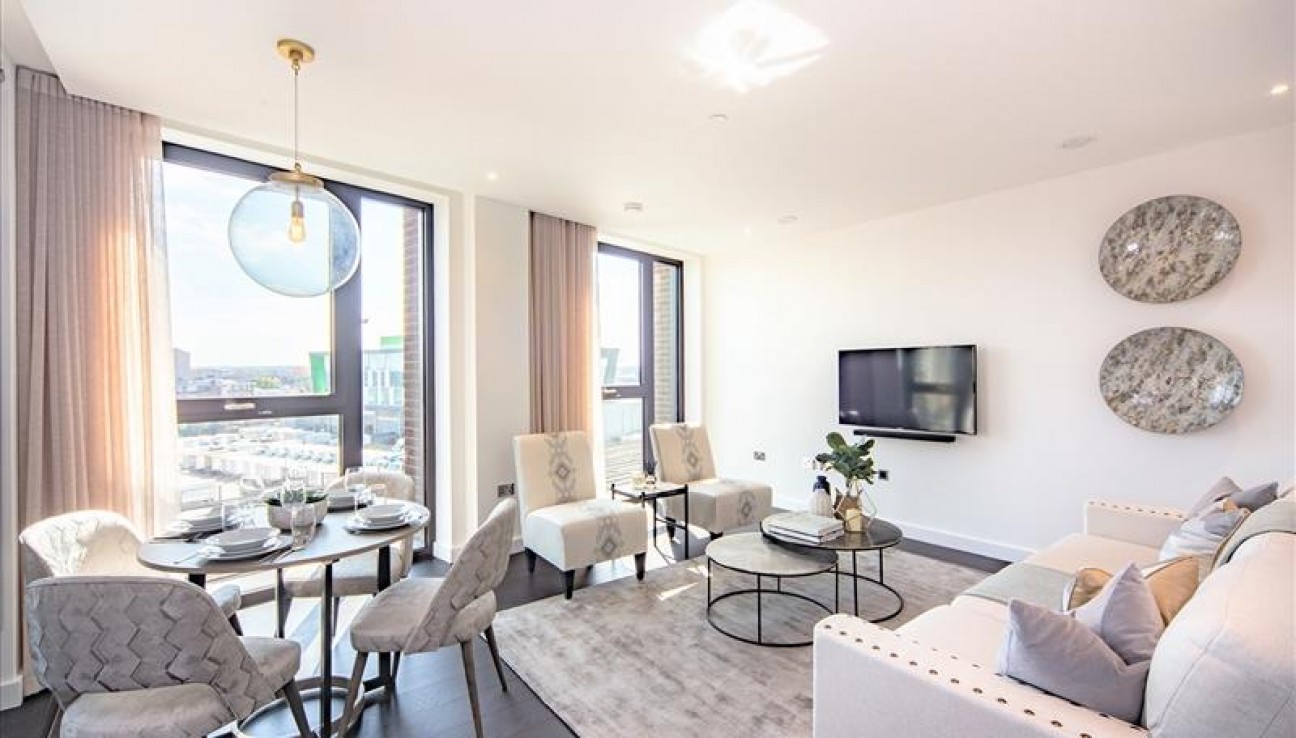 The Residence, 6-8 Charles Clowes Walk, London
