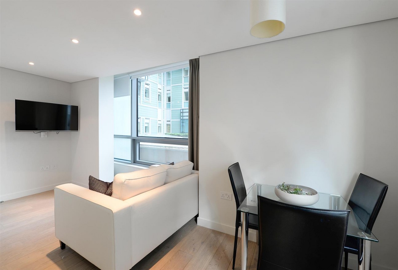 Merchant Square East, Paddington, W2