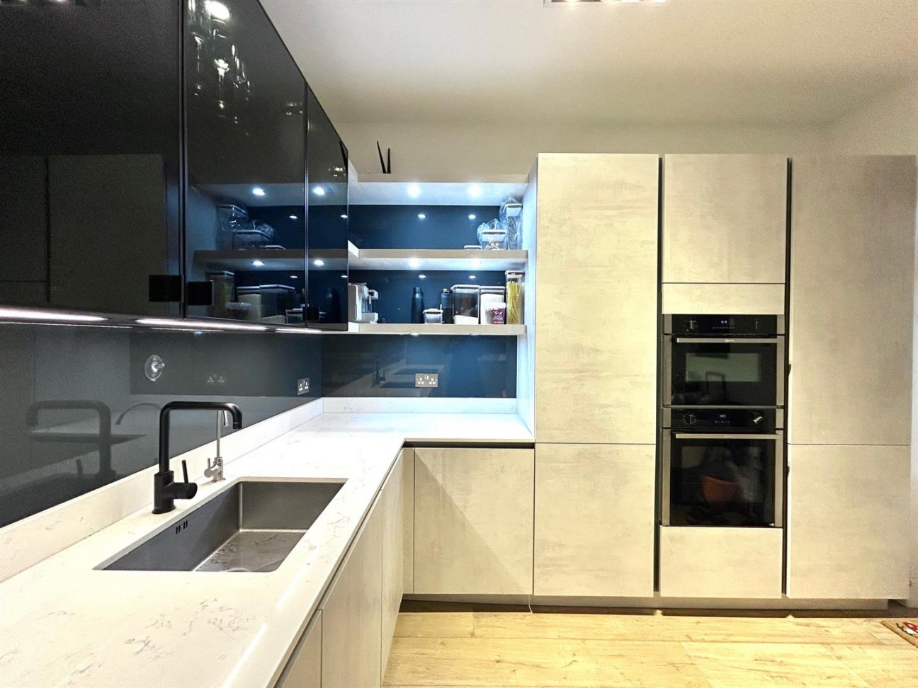 Hammersmith Bridge Road, Hammersmith, W6