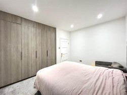 Hammersmith Bridge Road, Hammersmith, W6