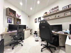 Hammersmith Bridge Road, Hammersmith, W6