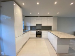 Moreton Avenue, Isleworth, TW7