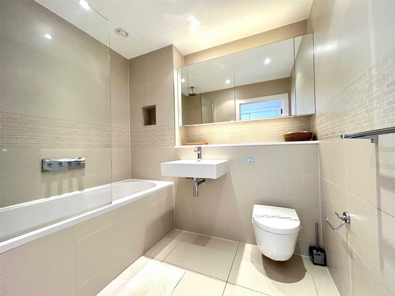 Pump House Crescent, Brentford, TW8