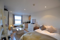 Emanuel Avenue, Acton, W3