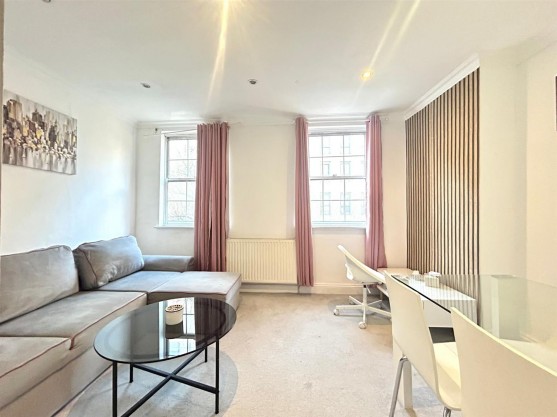 Warwick Road, Kensington, W14