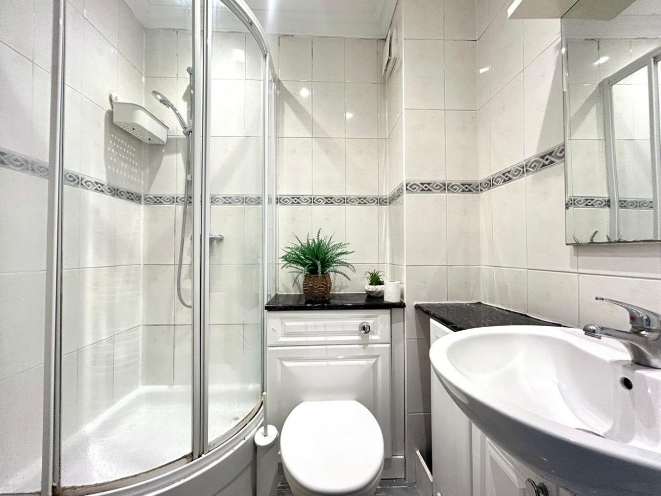 Warwick Road, Kensington, W14