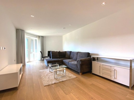 Kew Bridge Road, Brentford, TW8