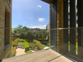 Kew Bridge Road, Brentford, TW8