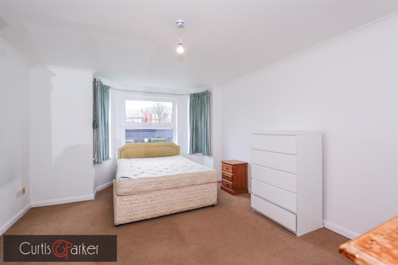 Eaton Rise, Ealing, W5