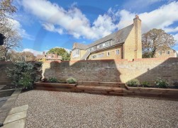 Hanger Lane, Ealing, W5