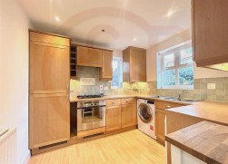 Hanger Lane, Ealing, W5