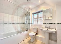 Hanger Lane, Ealing, W5