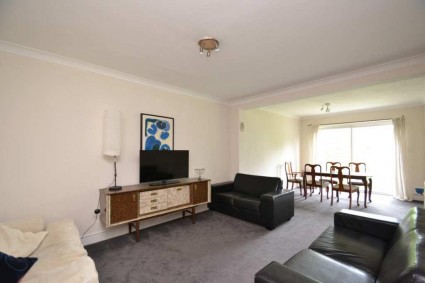 Gunnersbury Avenue, Acton, W3