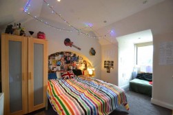 Gunnersbury Avenue, Acton, W3