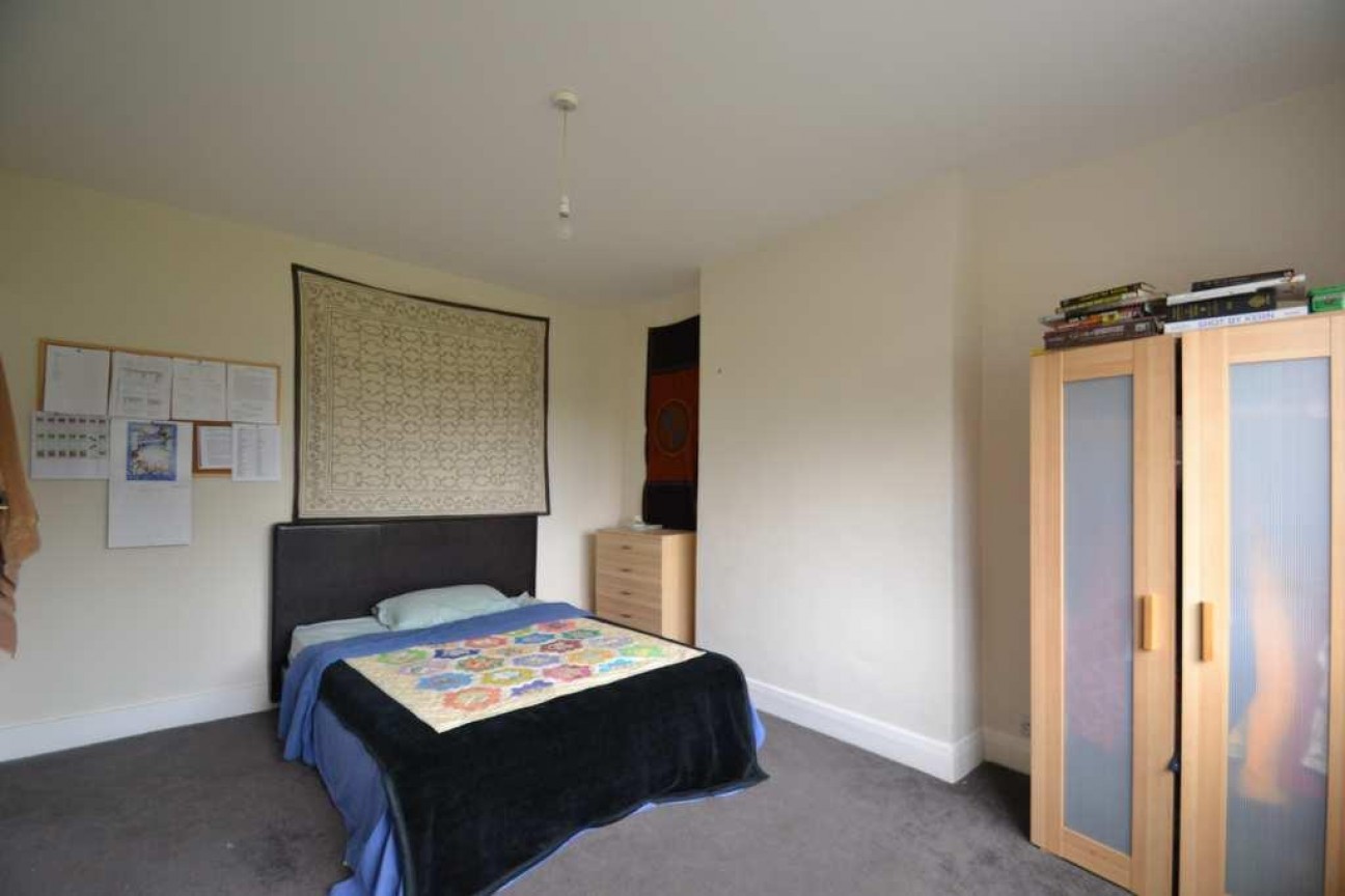 Gunnersbury Avenue, Acton, W3