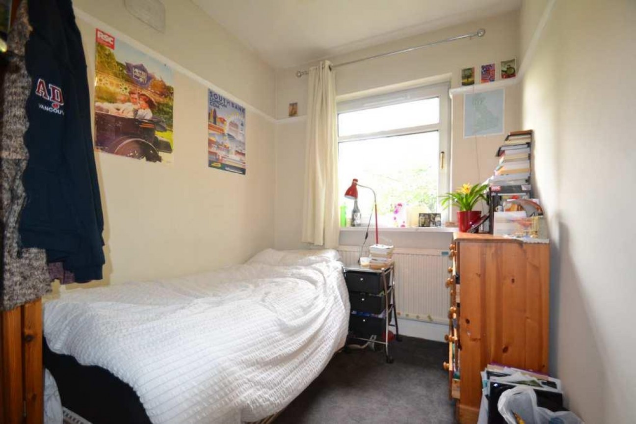 Gunnersbury Avenue, Acton, W3