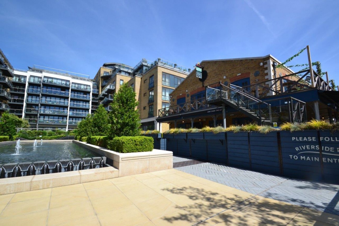 Kew Bridge Road, Brentford, TW8