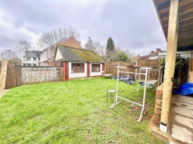 Long Drive, Acton, W3