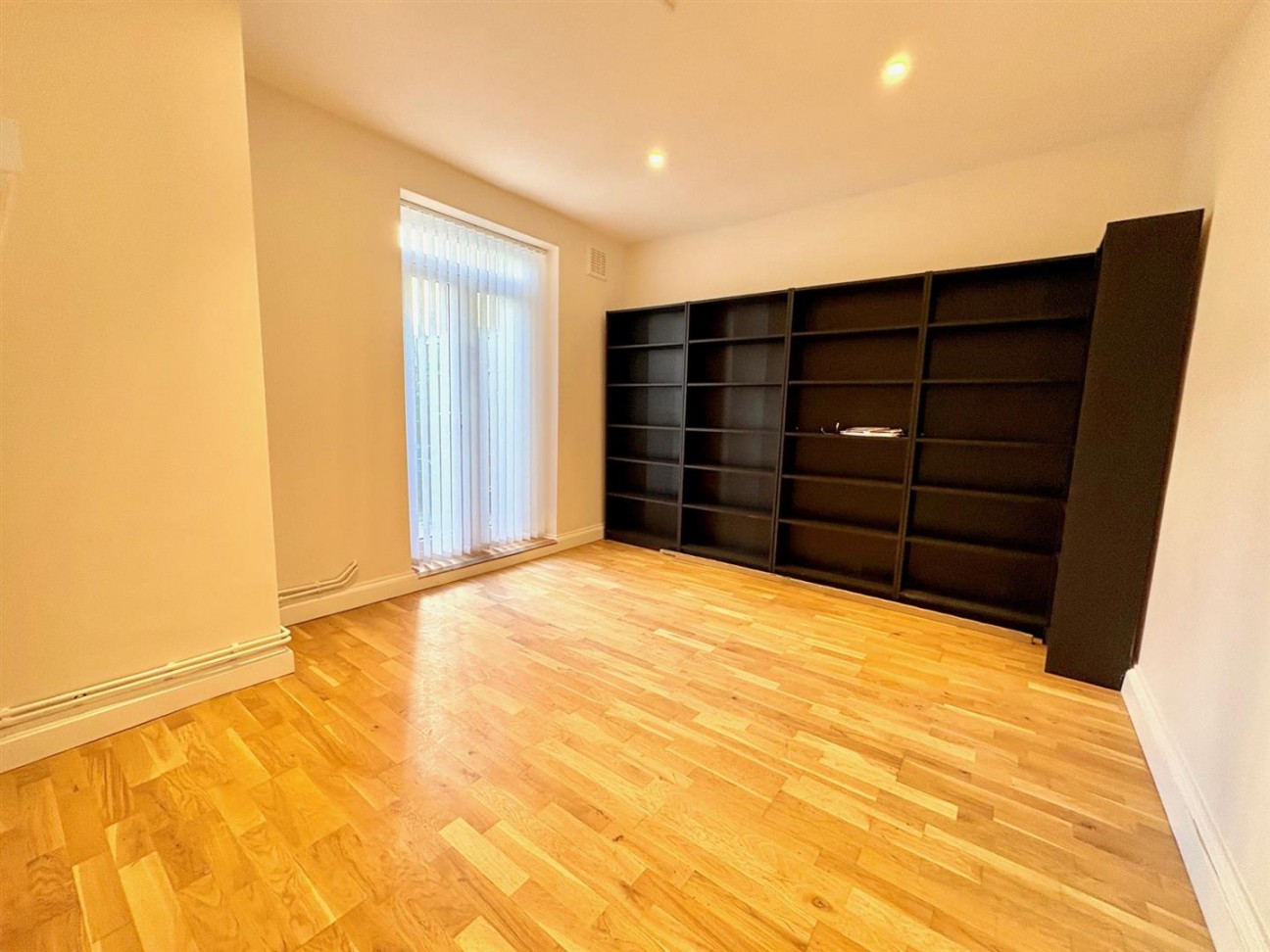 Curwen Road, London, W12