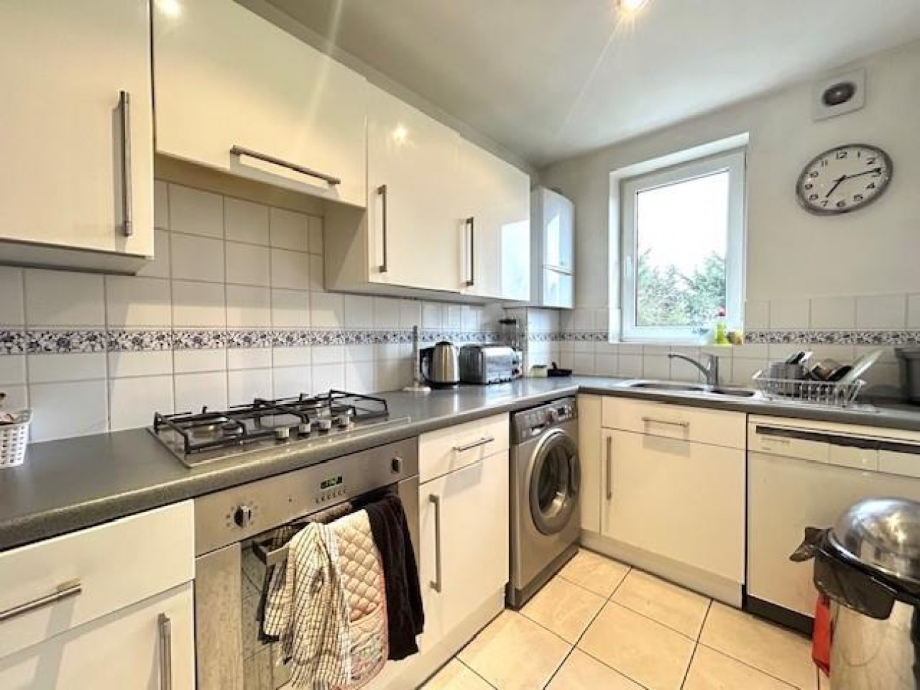 Hamilton Road, Ealing, W5