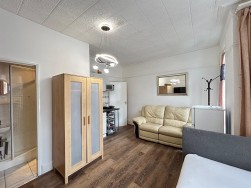 Mill Hill Road, Acton, W3