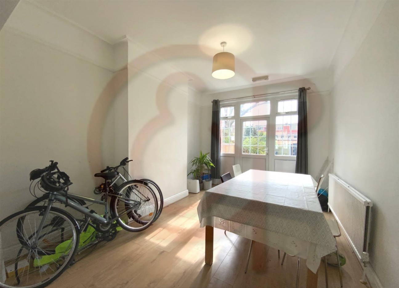 Lillian Avenue, Acton, W3