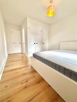 Heathfield Road, London