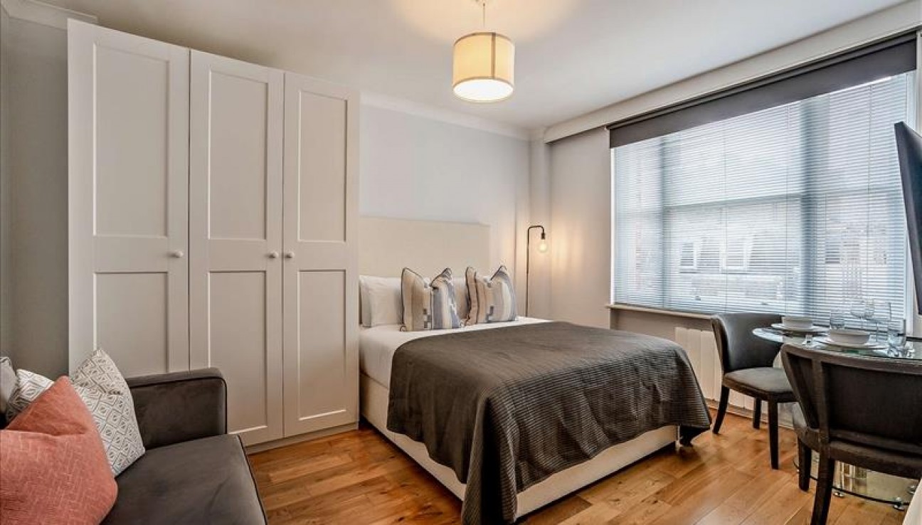 Hill Street, Mayfair, W1J