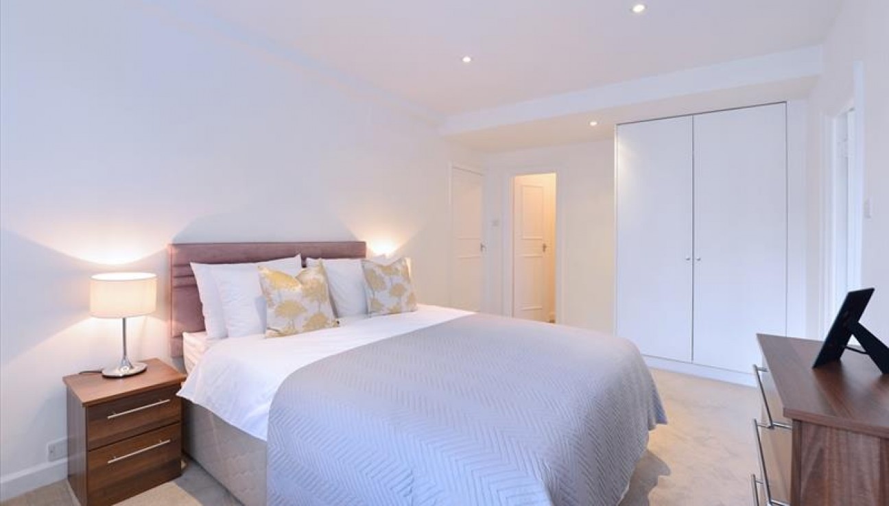 Hill Street, Mayfair W1J