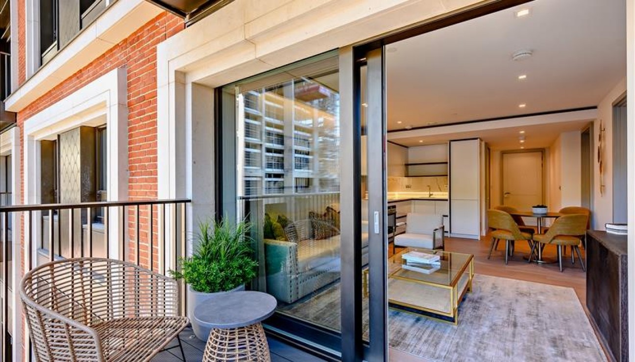 Garrett Mansions, London, W2