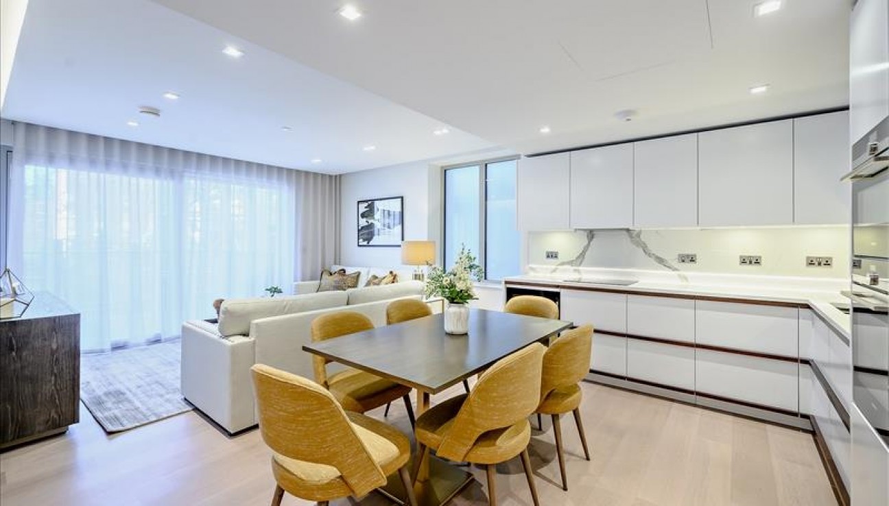 West End Gate, Edgware Road, W2