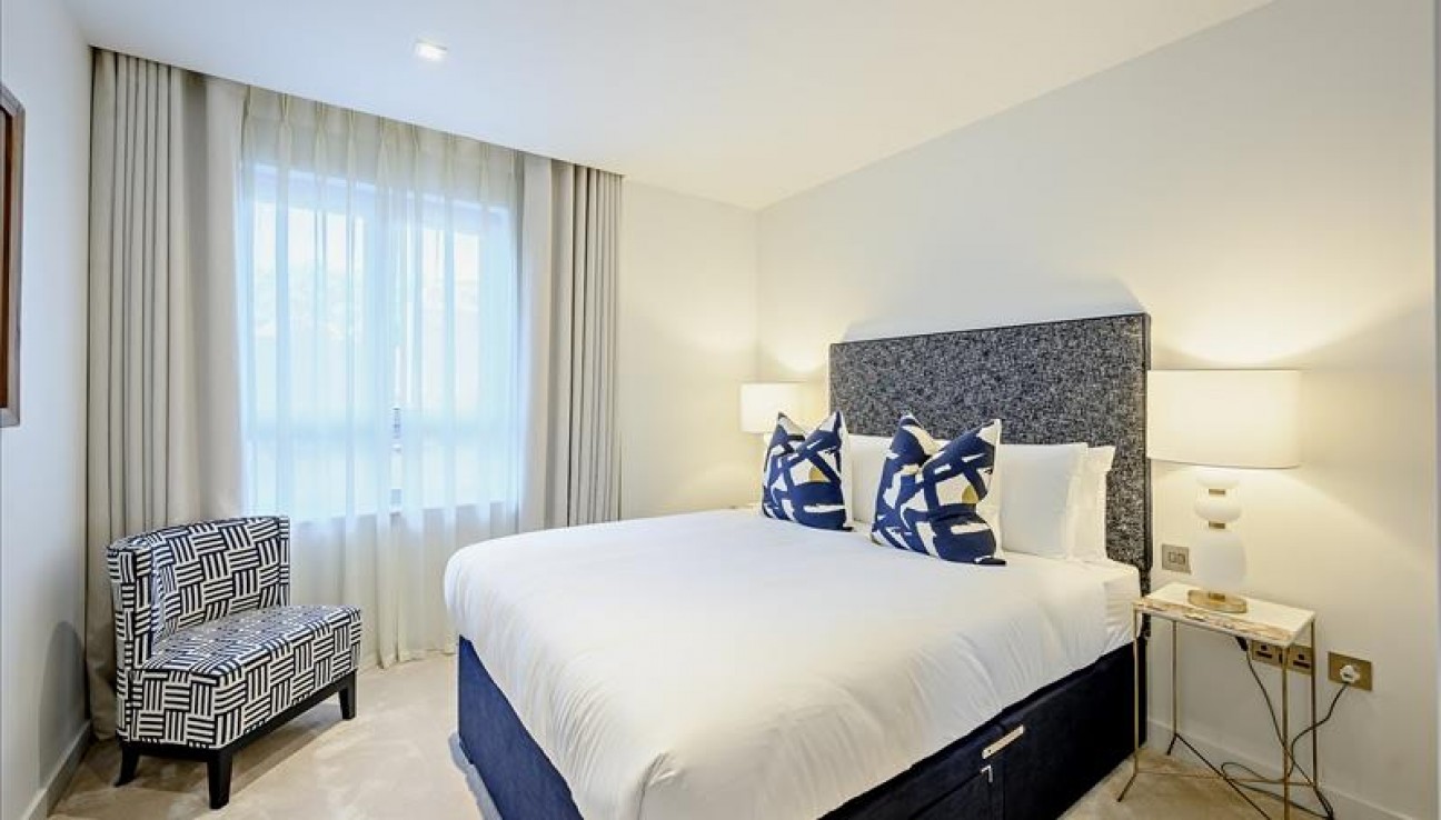 West End Gate, Edgware Road, W2