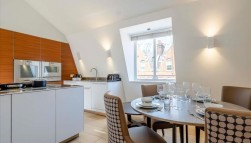 62 Green Street, London