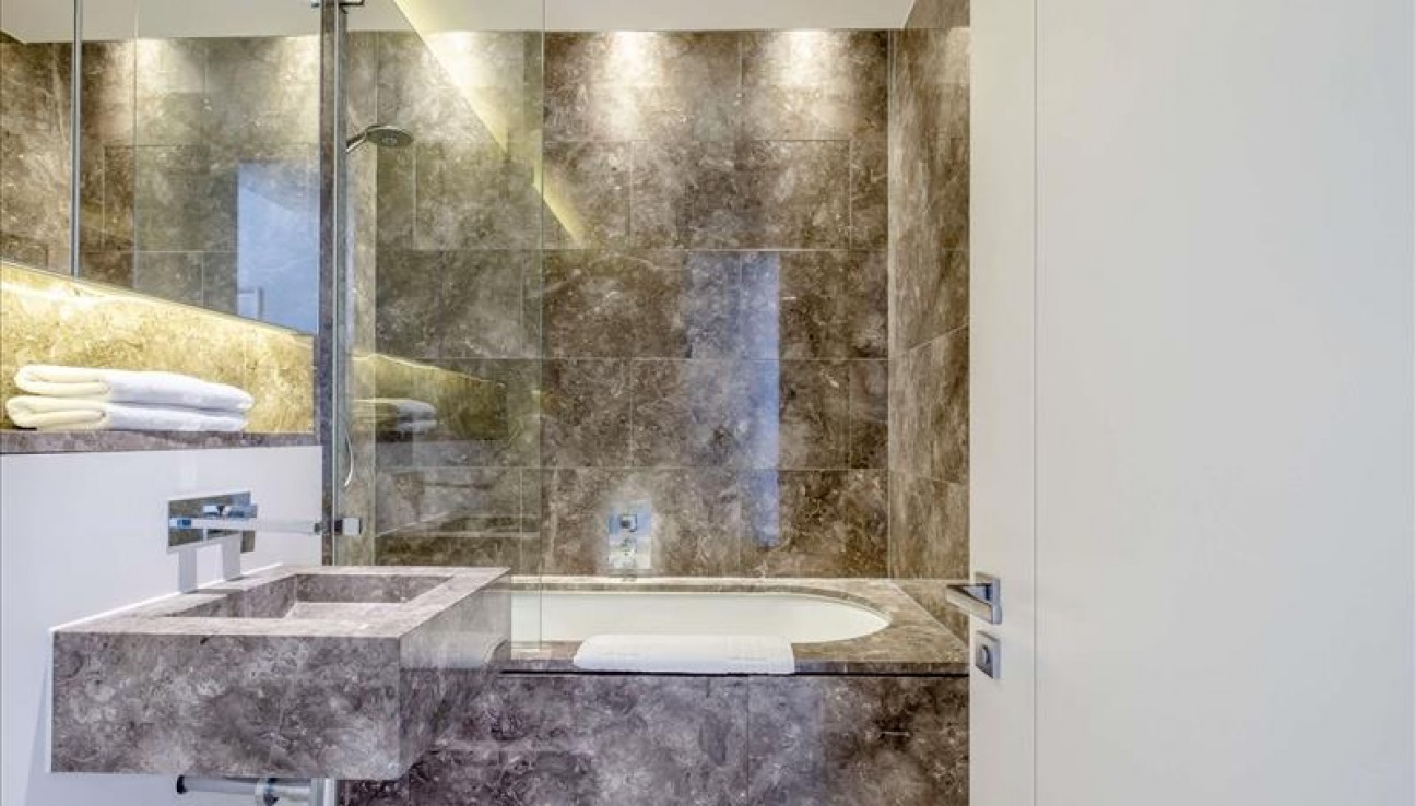 62 Green Street, London