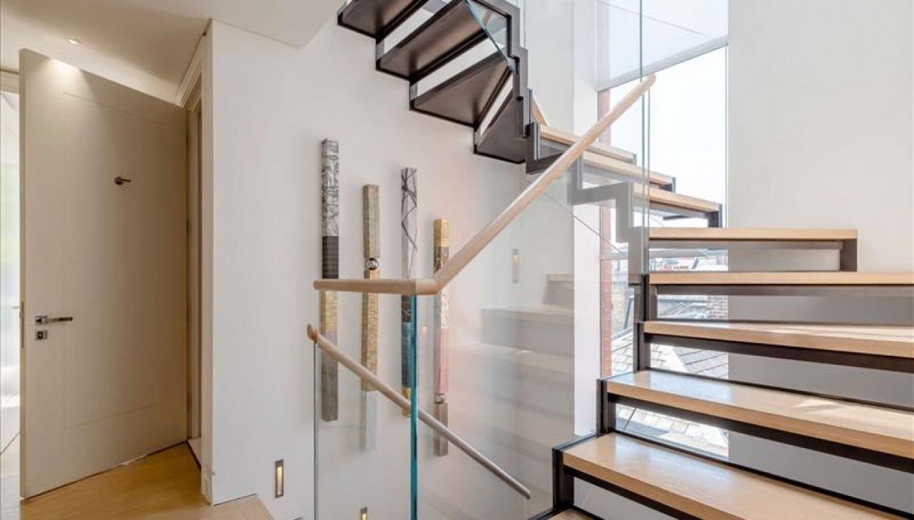 62 Green Street, London