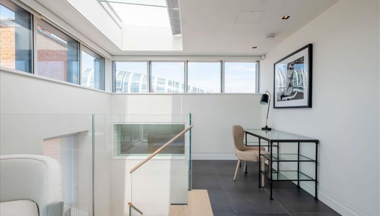 62 Green Street, London