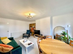 Argyle Road, Ealing, W13