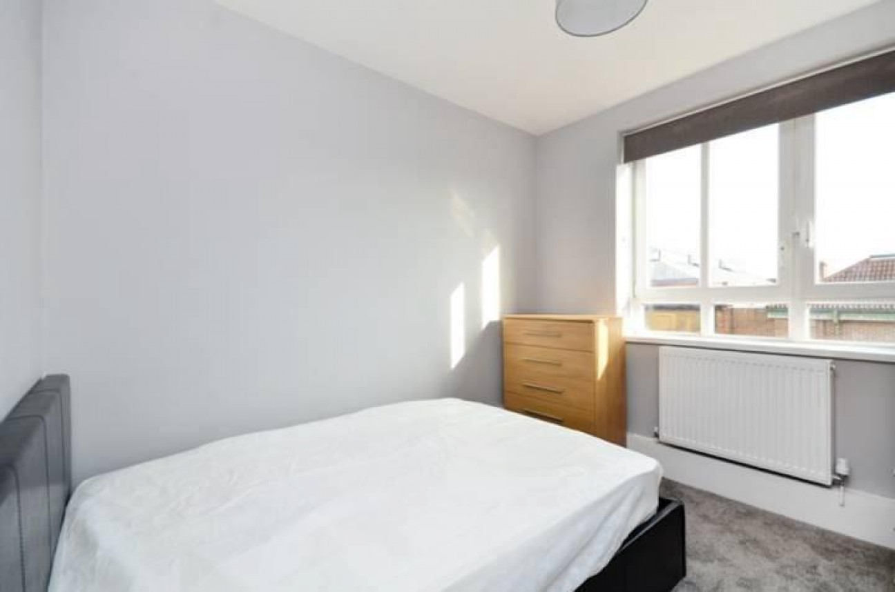 Field Road, London